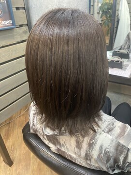 アール(R) アッシュグレージュ