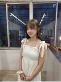 ベージュ