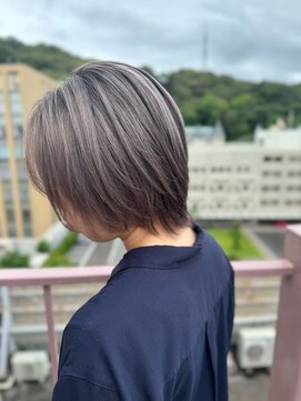 ビアージュ(Viage) #シャドールーツ #バレイヤージュ #グレージュ #シルバー