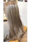 ハイライト ラベンダーベージュ