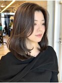 ミディアムレイヤー前髪顔まわり グレージュ20代30代 渋谷表参道