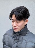 ブルーブラック韓国マッシュセンターパートフェード
