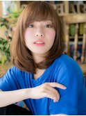 ミディアムレイヤー斜めバングくすみベージュ北浦和20代30代40代