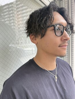 ティティーサッポロ(tity sapporo)の写真/トレンドも取り入れた大人メンズスタイルはtityで★頭皮ケアも充実で第一印象×清潔感をワンランクアップ!