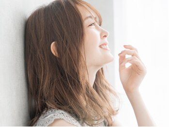 アフロディーテ 天王寺店(afrodite)の写真/【天王寺駅徒歩3分】大人女性の魅力を最大限に引き出します♪髪のお悩みを改善する技術力も◎