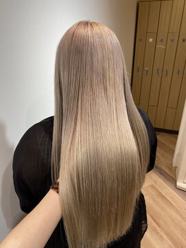 ファースト 仙台店(first) 冬にぴったりブリーチありホワイトカラー