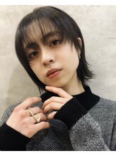 こだわりの骨格補正ショートカットで理想の小顔をを手に入れよう。ショートにおすすめのスタイリングも紹介