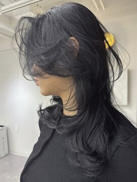 冬におすすめ！暗くても透けるダークグレージュとレイヤーカット