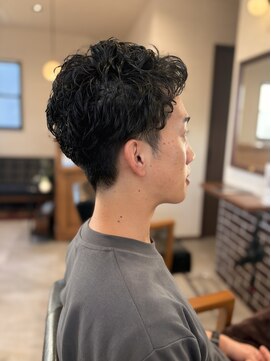 ヴィント(Vint.) Barber風メンズパーマスタイル