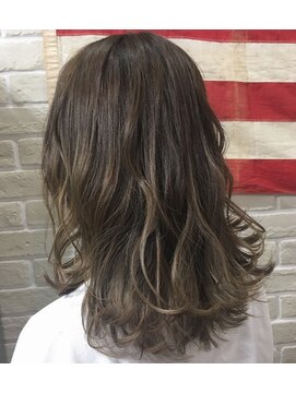 ヘアーデザインサロン スワッグ(Hair design salon SWAG) バレイヤージュ×シルバー