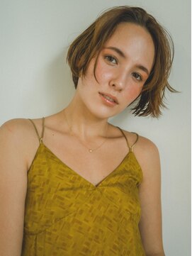 シー 岡崎(,SHE) ,SHE