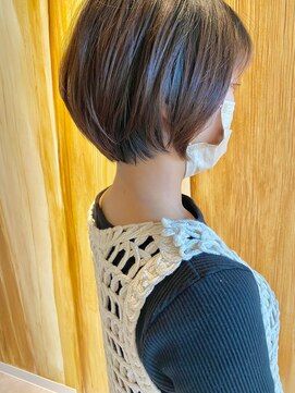 シオリ(shi.o.ri.) やわらかショートボブ
