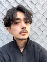 無造作ツイストスパイラルセンターパートニュアンスマッシュヘア