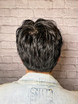 銀座マツナガ 新宿野村ビル店 ツーブロックセンターパート