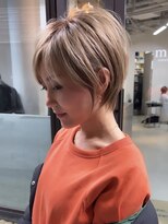 ラフ 立川(Laff)&nbsp;ショートヘアショートボブ白髪ぼかしハイライトカラーボブ