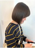 切りっぱなしボブ　ダークアッシュ　20代30代　ミニボブ　透明感