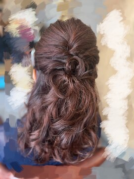 ヘアーアートヴィフ(HAIR ART VIF) ハーフアップ