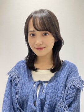 バズ(BUZZ) 顔タイプ『フェミニン』