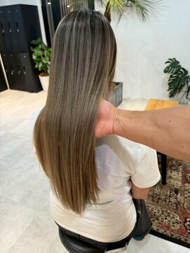 メリー オオサカ(Merly Osaka) mellow greige balayage