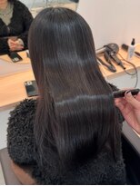 ソソ(soso.)&nbsp;暗めアッシュカラー【髪質改善カラー】