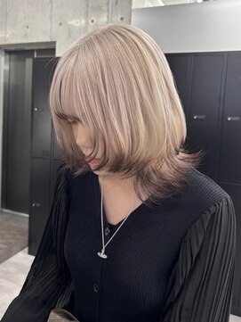 ローレン(Lolen.) エンドカラー ホワイトベージュ×ブラック mai