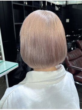 イェンホン 艶紅(Yan Hong 艶紅) 【#新宿美容室#ワンホンメイク#羽エクステ#ヘアアレンジ】