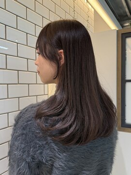 ［rena］くすみグレージュ×顔まわりカット