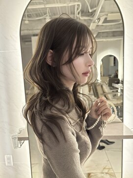 キティー サカエ(kiti SAKAE) ベージュ/レイヤーカット/ハッシュカット/栄