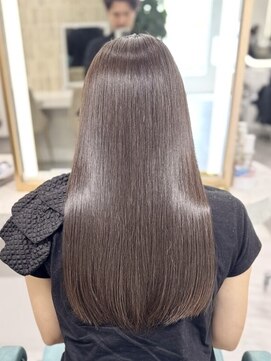 エルサ(Elsa) Elsa元町・三宮】 艶感爆上がり水素カラー