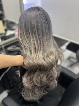 ヘアーデザイン ジェルム(Hair Design germe) シルバーグレー / YUDU