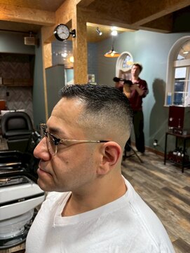 オールマンバーバーショップ 流山おおたかの森(Allman Barbershop) バーバー<理容室>/メンズカット/メンズパーマ/ニュアンスパーマ/