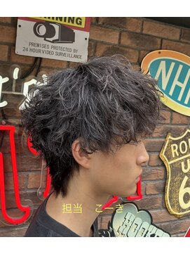 ムア(MUA) マッシュウルフ、シャドウパーマ