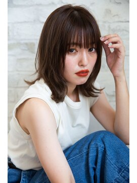 ジョエミバイアンアミ(joemi by Un ami) joemi　おとなボルドーワンレンフェザーロング　赤羽