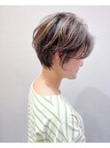 やわらか質感の小顔ショート