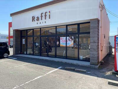 店舗前共通駐車場有り〇可愛い建物です