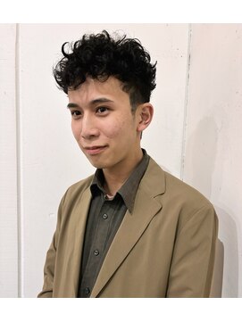 ハク 大阪心斎橋(HAK.) 癖毛風パーマ×大人ビジネススタイル★攻めたカジュアルヘア