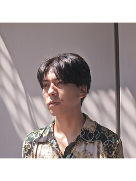 ラブハーツアンドビー マツヤマ(luve heart's And Be matsuyama) 波巻きスパイラルセンターパートサイドパート韓国風マッシュ