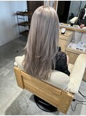 ロングレイヤーカット/ホワイトミルクティーベージュカラー