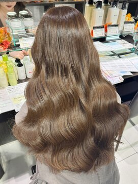 ヘア ルミナス バイ フォルテ(HAIR LUMINAS by FORTE) ニュアンスカラーグレーベージュレイヤーカットオリーブベージュ