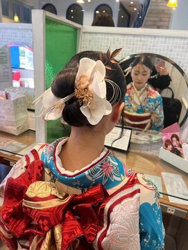 ネオリーブ シュシュ 神保町店(Neolive susu) タイトシニヨン