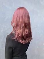 ユキオ(Yukio) 大人可愛いレイヤーカットピンクアッシュブリーチなし伸ばしかけ