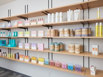 フェリーチェラボ 千林店(FELICE LABO)の写真/潤い溢れる艶髪で、お手入れも楽しく♪カラーやパーマの持ちも良く、毎日のスタイリングも簡単◎