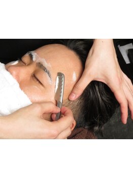 メンズの身だしなみは大事！丁寧なシェービング技術で印象UP◎プロの技術でワンランク上の仕上がりにー。