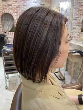 ヴィアンカ(Vianca) ナチュラルグレージュ×白髪ぼかしハイライト