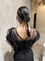 ヘアーメイクチック(HAIR MAKE CHiC) タイトヘアセット ローポニーアレンジ お呼ばれヘア