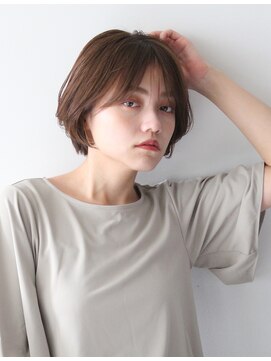 カラー(KOLOR) 大人可愛いエアリーショートボブ　３０代/４０代