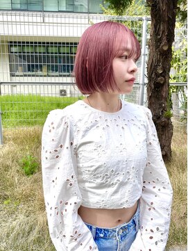 ピア(Pia) パツっとボブ × シアーピンク