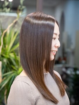 フラウ(FRAU) 艶ストレート