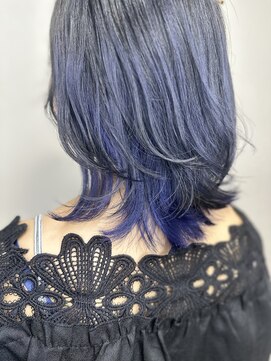 ジウ 上通り(JIU) 20代30代小顔ゆるふわミディインナーカラーネイビー