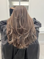 ヴィア(Via)&nbsp;ハイライト/レイヤーカット/ベージュ/ブリーチ/ダブルカラー